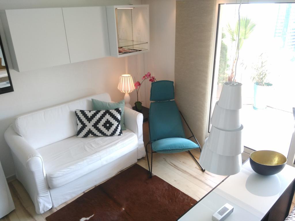 Monaco Pool Sea View Apartments 보솔레이 외부 사진