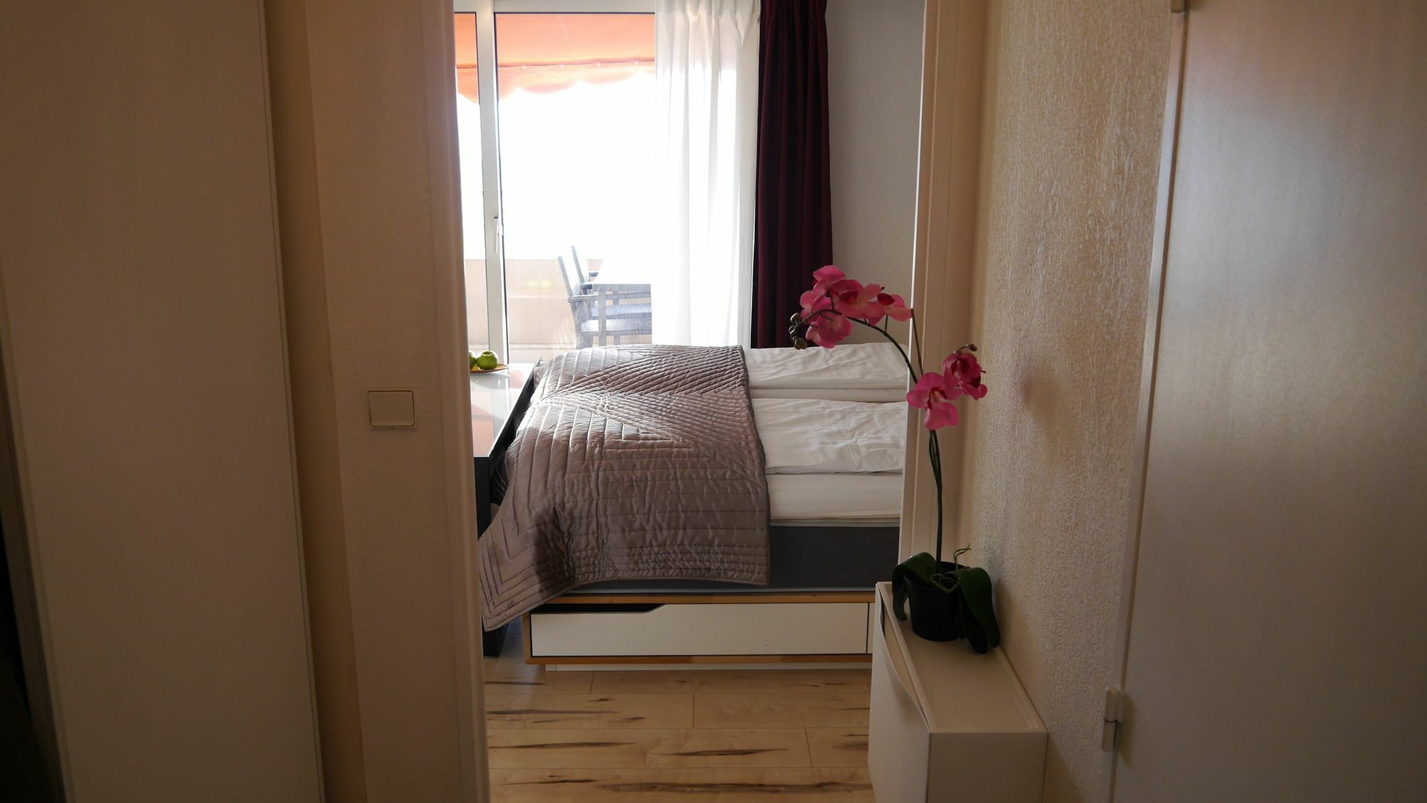 Monaco Pool Sea View Apartments 보솔레이 외부 사진